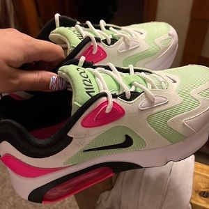 Nike sneakers - size 7